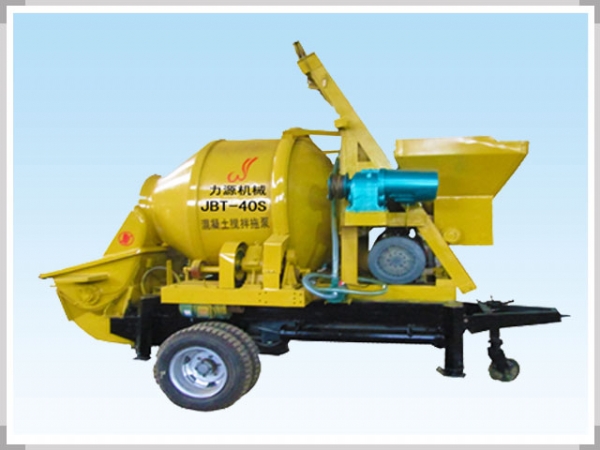 混凝土攪拌拖泵多少錢(qián)？哪家好？